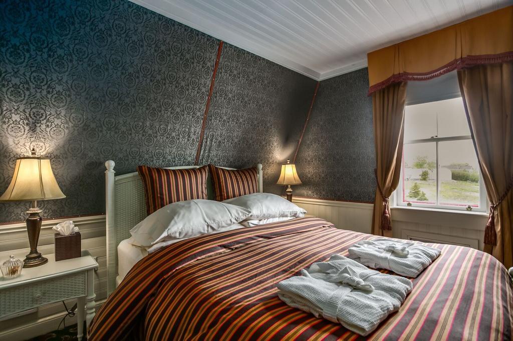 George House Heritage Bed And Breakfast Dildo Eksteriør billede